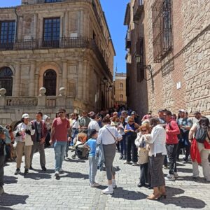 Toledo limita el turismo: grupos de hasta 30 personas en Hombre de Palo, sin megáfonos y con sanciones