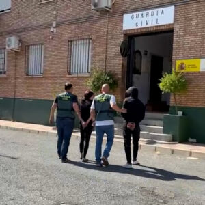 Detienen a tres personas por robos con violencia mediante el método del "mataleón" en Illescas y otros municipios