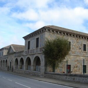 Caducan los expedientes para declarar BIC una ermita de Tembleque y el colegio de Las Ventas con Peña Aguilera