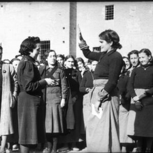 Las "extraviadas" que Santos Yubero fotografió en La Calzada de Oropesa