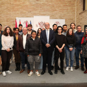 Toledo da formación y empleo a 12 jóvenes para reformar las plazas de San Cristóbal y Padre Juan de Mariana