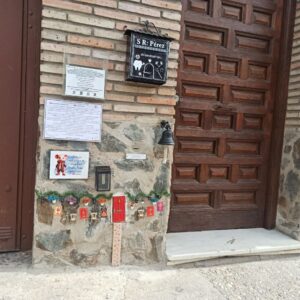 El Ratoncito Pérez tiene casa en Toledo y también se engalana por el Corpus: "Soy feliz con que la vean los niños"