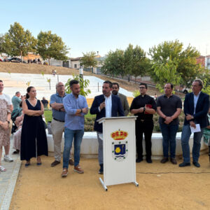 Cazalegas estrena su parque 'El Valle' con más zonas verdes, mejor iluminación y un pequeño anfiteatro