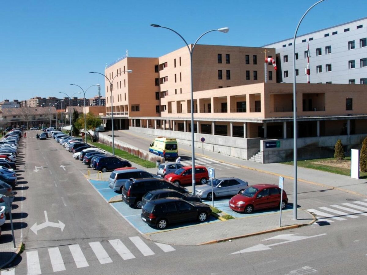 Un hombre de 65 años resulta herido por una agresión con arma blanca en un domicilio de Talavera
