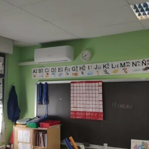 El PSOE reprocha "la irresponsabilidad de Velázquez" por pedir ayudas para climatizar solo un colegio en Toledo