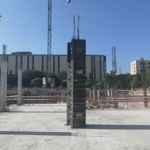 Están construyendo viviendas con dinero público que no podemos pagar. Hace falta cambio