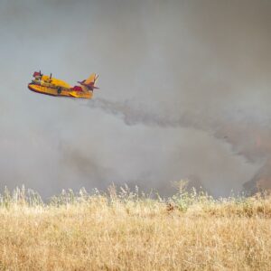 El incendio de Méntrida está perimetrado tras arrasar unas 3.200 hectáreas entre Toledo y Madrid