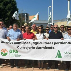 El borrador de la PAC, "una traición" para el consejero de Agricultura que también rechazan UPA y Asaja: "Nos toca estar en la calle"