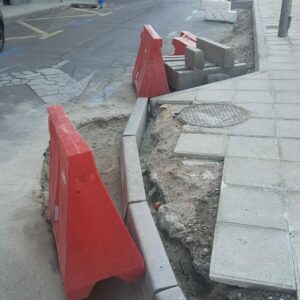 Rectifican un espacio de aparcamientos en una obra en Santa Teresa tras las quejas vecinales