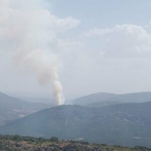 Extinguido el incendio forestal en Los Navalucillos que llegó a estar en nivel 1 y obligó a cortar la CM-4155