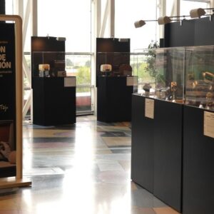 Luz del Tajo acoge la exposición '100 años de comunicación'