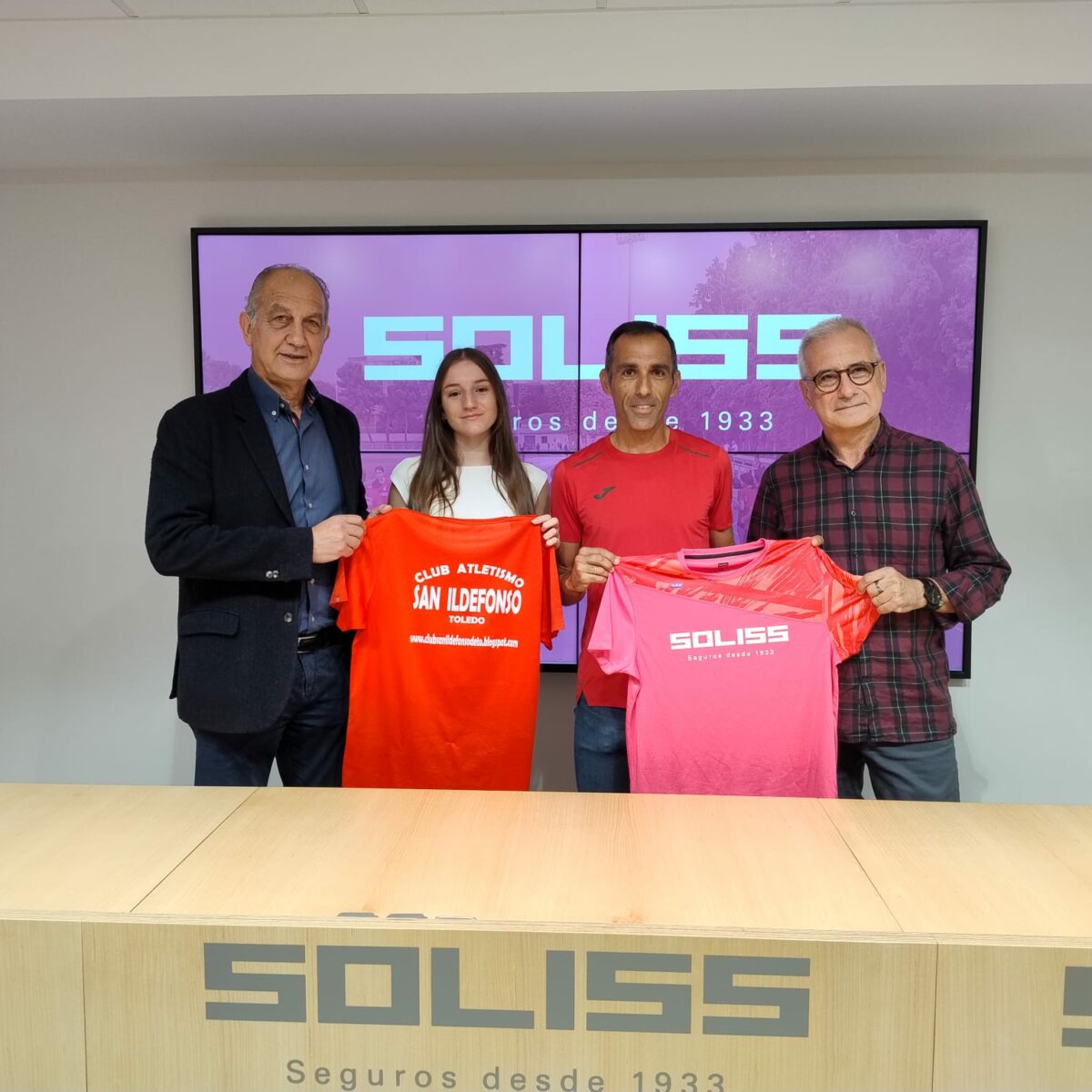 Soliss da nombre al Club de Atletismo San Ildefonso al convertirse en su principal patrocinador