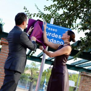 La gimnasta Lourdes Mohedano inaugura un paseo con su nombre en la Escuela Central de Educación Física