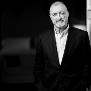 El escritor Arturo Pérez-Reverte tendrá un encuentro con jóvenes el 6 de noviembre en Toledo