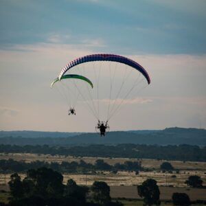 Ecologistas en Acción denuncia ante la Consejería la celebración de un evento de vuelos paramotor en las Barrancas de Castrejón