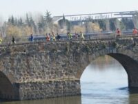 La Carrera Popular 'Vuelta al Casco' de Talavera celebra su trigésimo aniversario sin pasar por el puente viejo