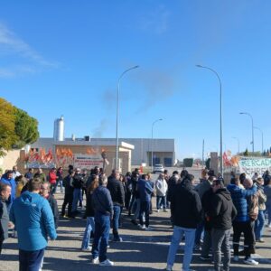 La plantilla de Schreiber Foods de Noblejas secunda "al 100%" la primera jornada de huelga