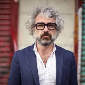 Abraham Boba, cantante de León Benavente: "Seguimos siendo como chavales de 20 años con las ganas de hacer un disco nuevo"