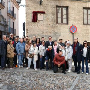 Toledo rinde homenaje a Apanas en su 60 aniversario con una placa en el corazón del Casco Histórico