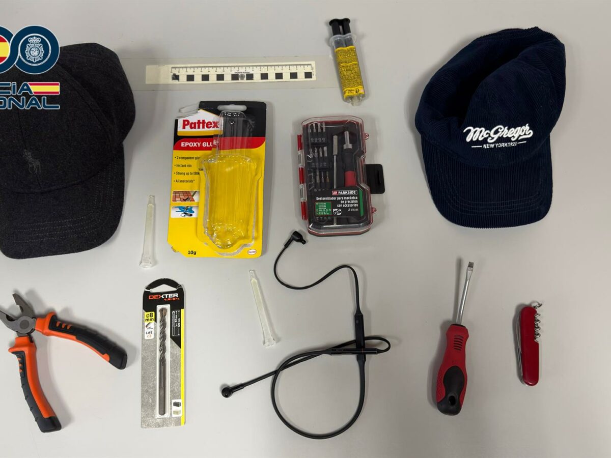 Tres detenidos de una banda especializada tras ser sorprendidos marcando viviendas en Buenavista para robar