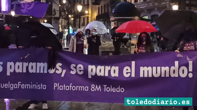Concentración de la Plataforma 8M Toledo en la plaza de Zocodover